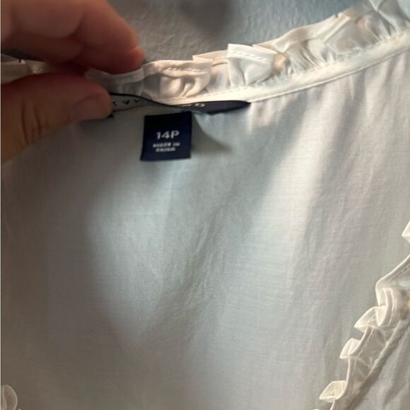 Land's End Sleeveless White Ruffle Blouse Size 14 Petite Swiss/ Baulmole - Picture 6 of 9